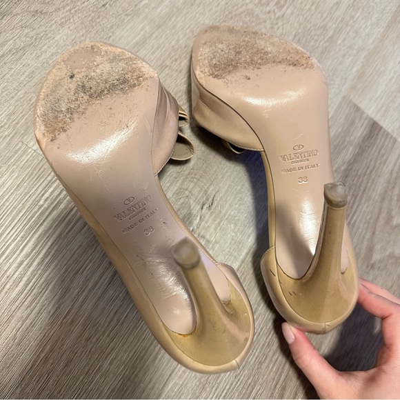Authentic Valentino Heels - size 38 - Picture 6 of 8
